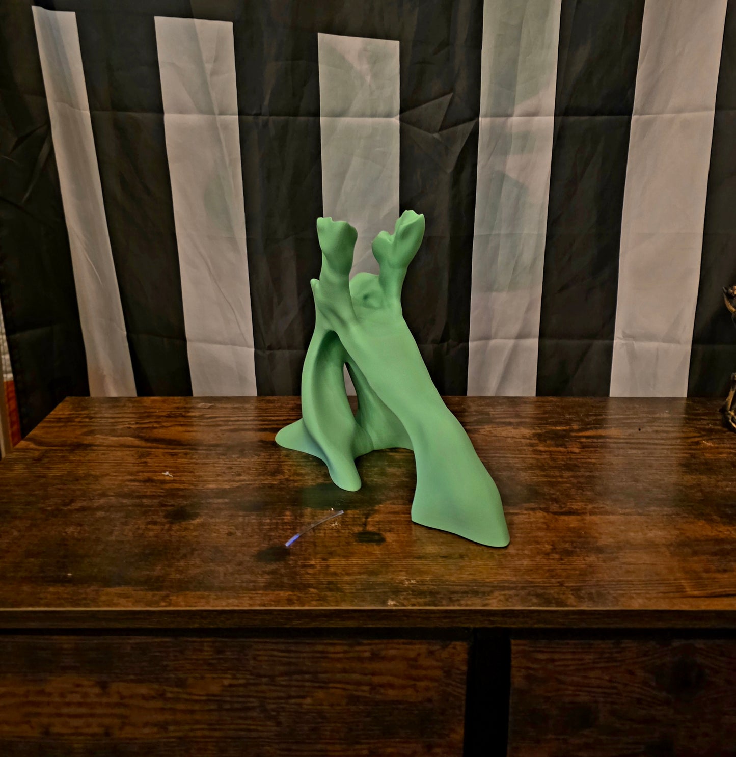 Desk Mount for 3D Printed European Skull